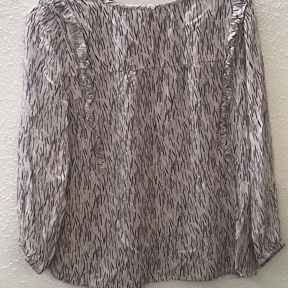 Loft brand Ladies Blouse - Picture 3 of 9